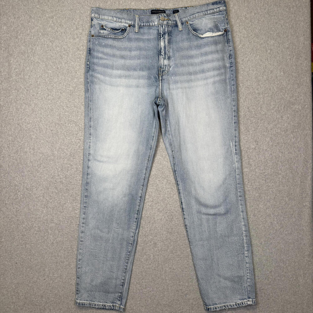 Lucky Brand Men's Size 42/34 Light Wash Classic Straight Leg Blue Jeans